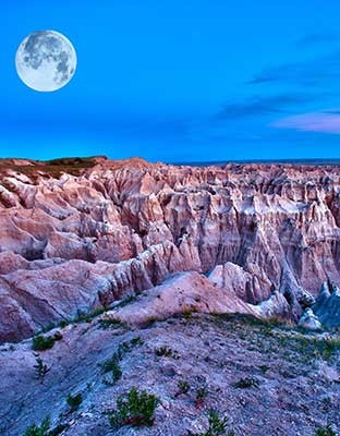 badlands moon photo